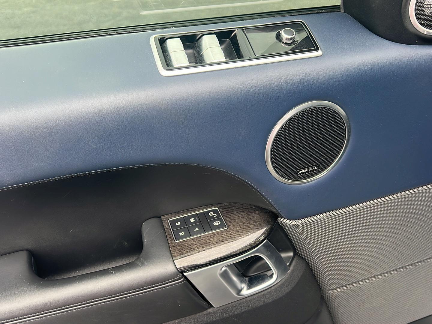 Used 2020 Indus Silver Metallic Land Rover HSE Dynamic image 33