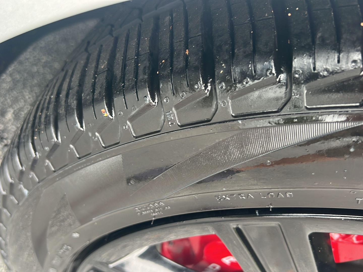 Used 2020 Indus Silver Metallic Land Rover HSE Dynamic image 41