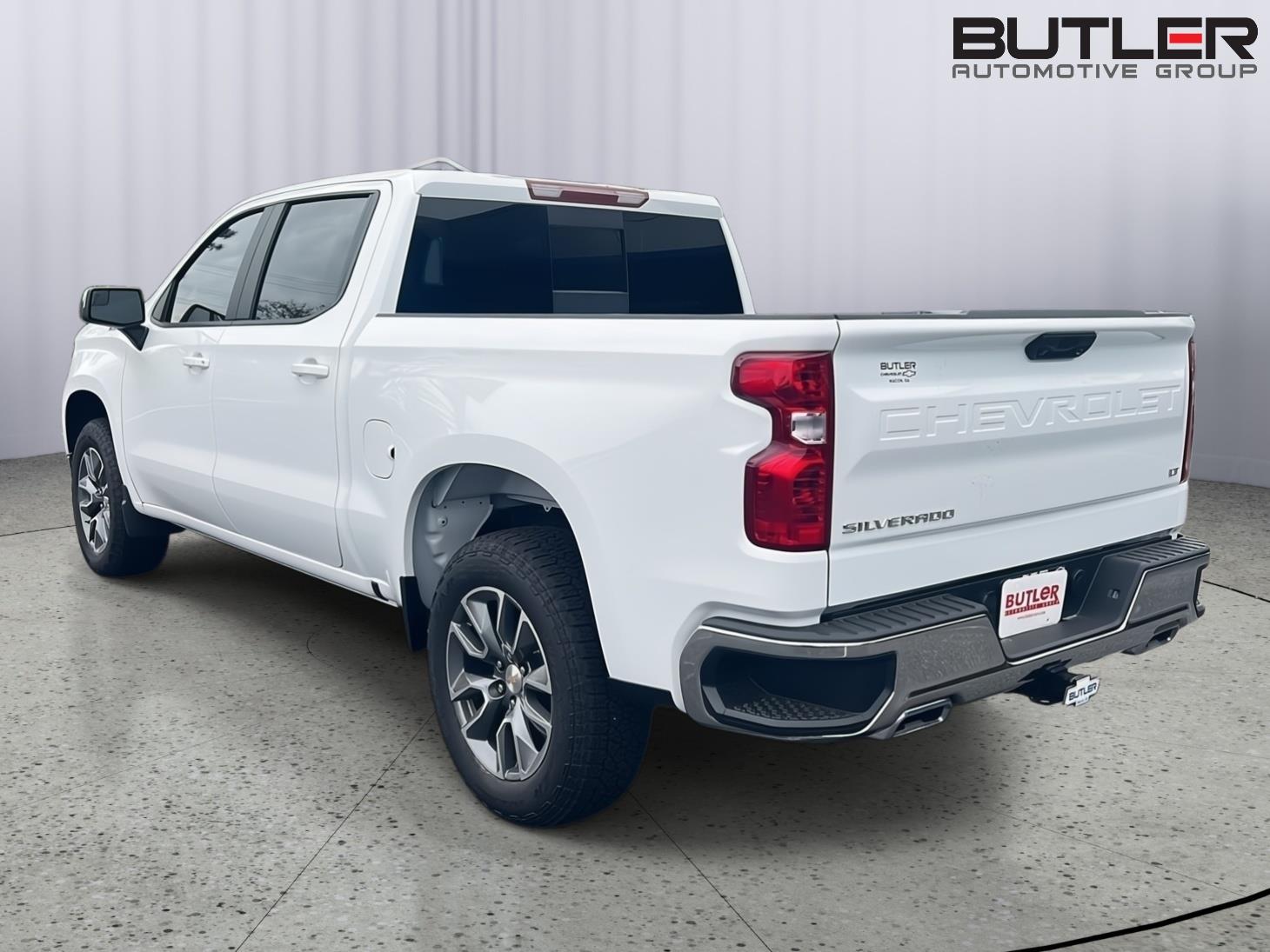 New 2026 Summit White Chevrolet LT image 4