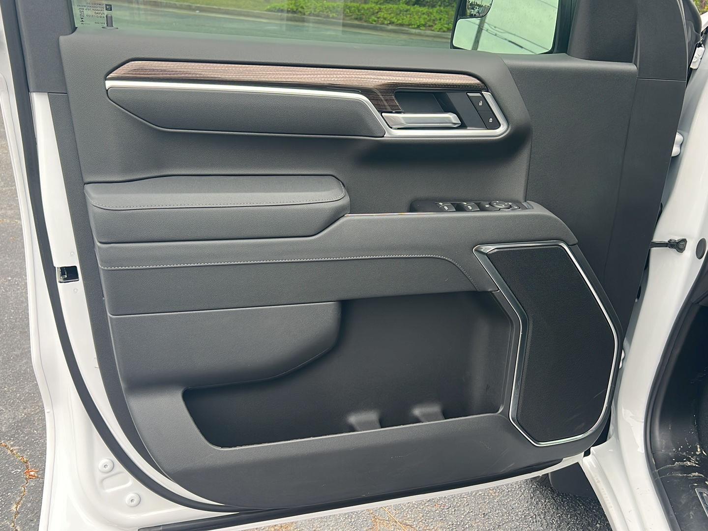 New 2026 Summit White Chevrolet LT image 16