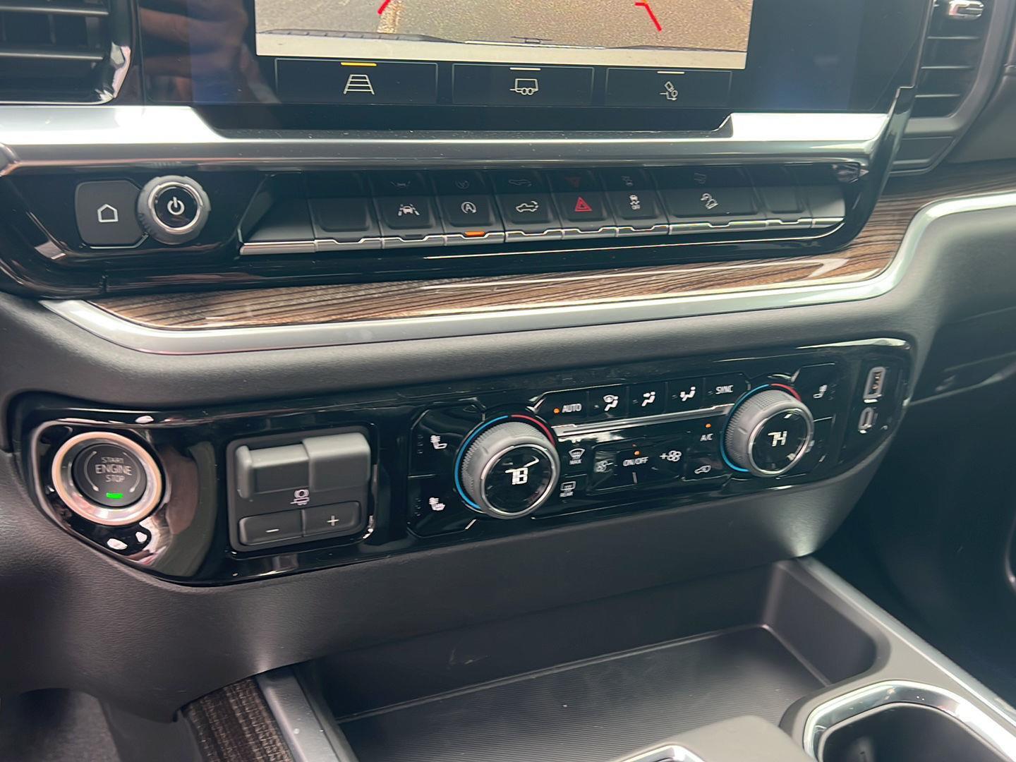 New 2026 Summit White Chevrolet LT image 27