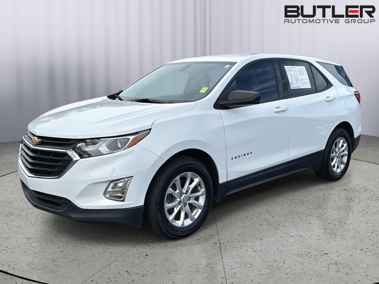 Used 2018 Summit White Chevrolet LS image 2