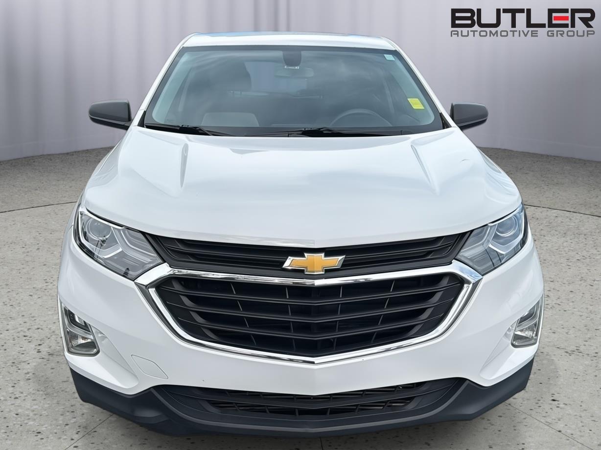 Used 2018 Summit White Chevrolet LS image 8