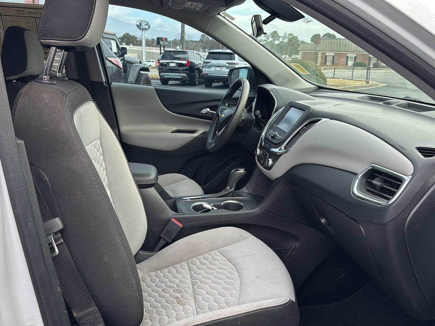 Used 2018 Summit White Chevrolet LS image 11