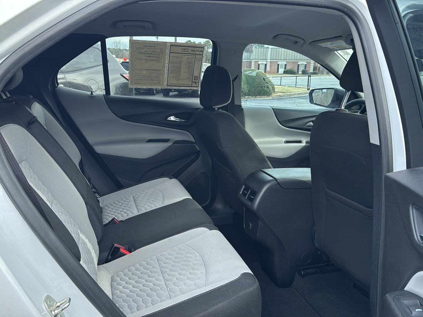 Used 2018 Summit White Chevrolet LS image 12