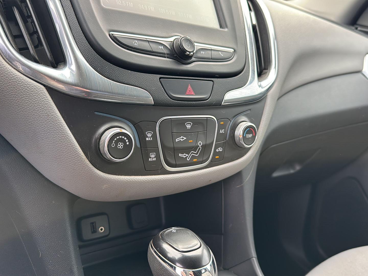 Used 2018 Summit White Chevrolet LS image 23