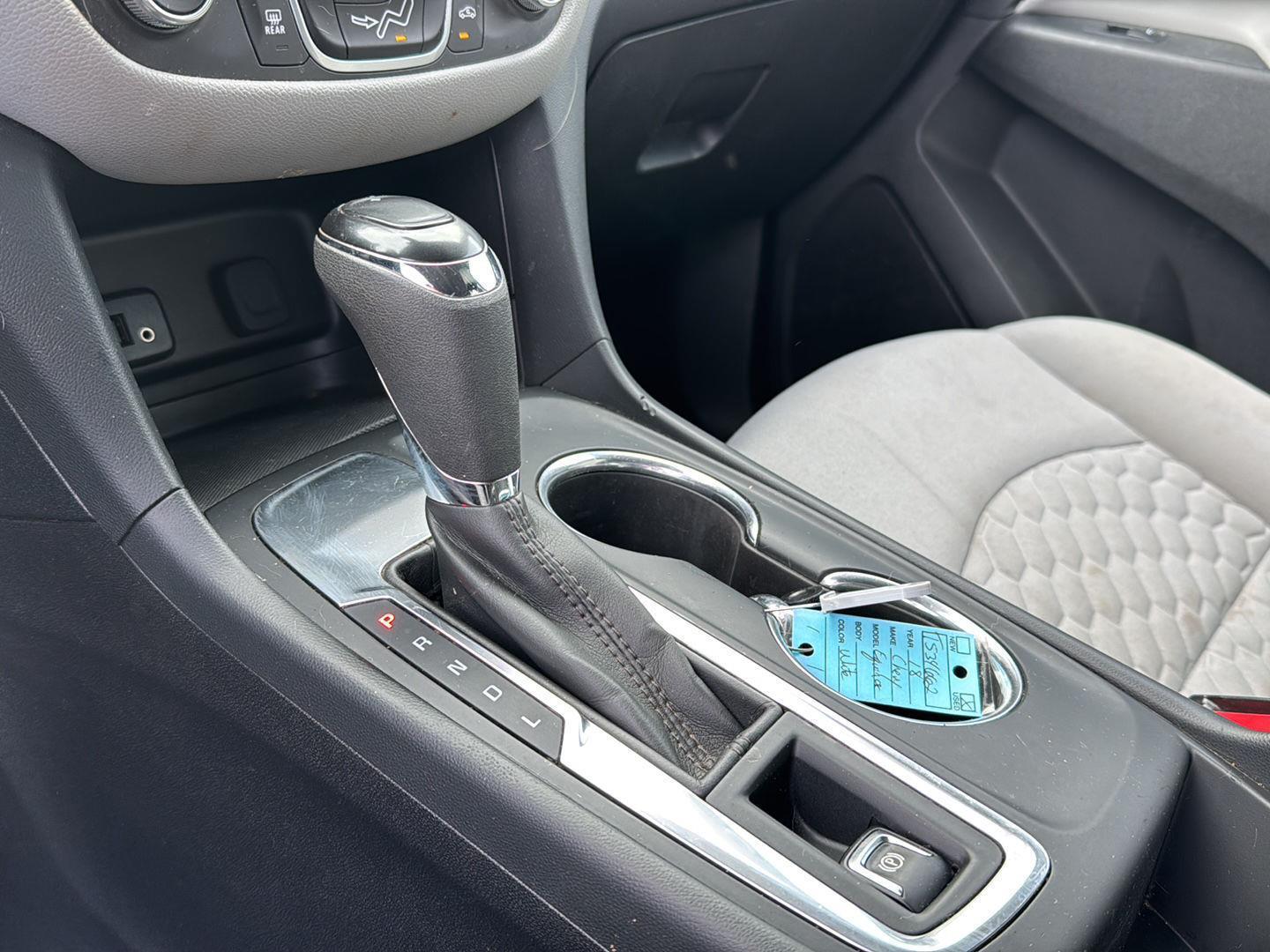 Used 2018 Summit White Chevrolet LS image 25