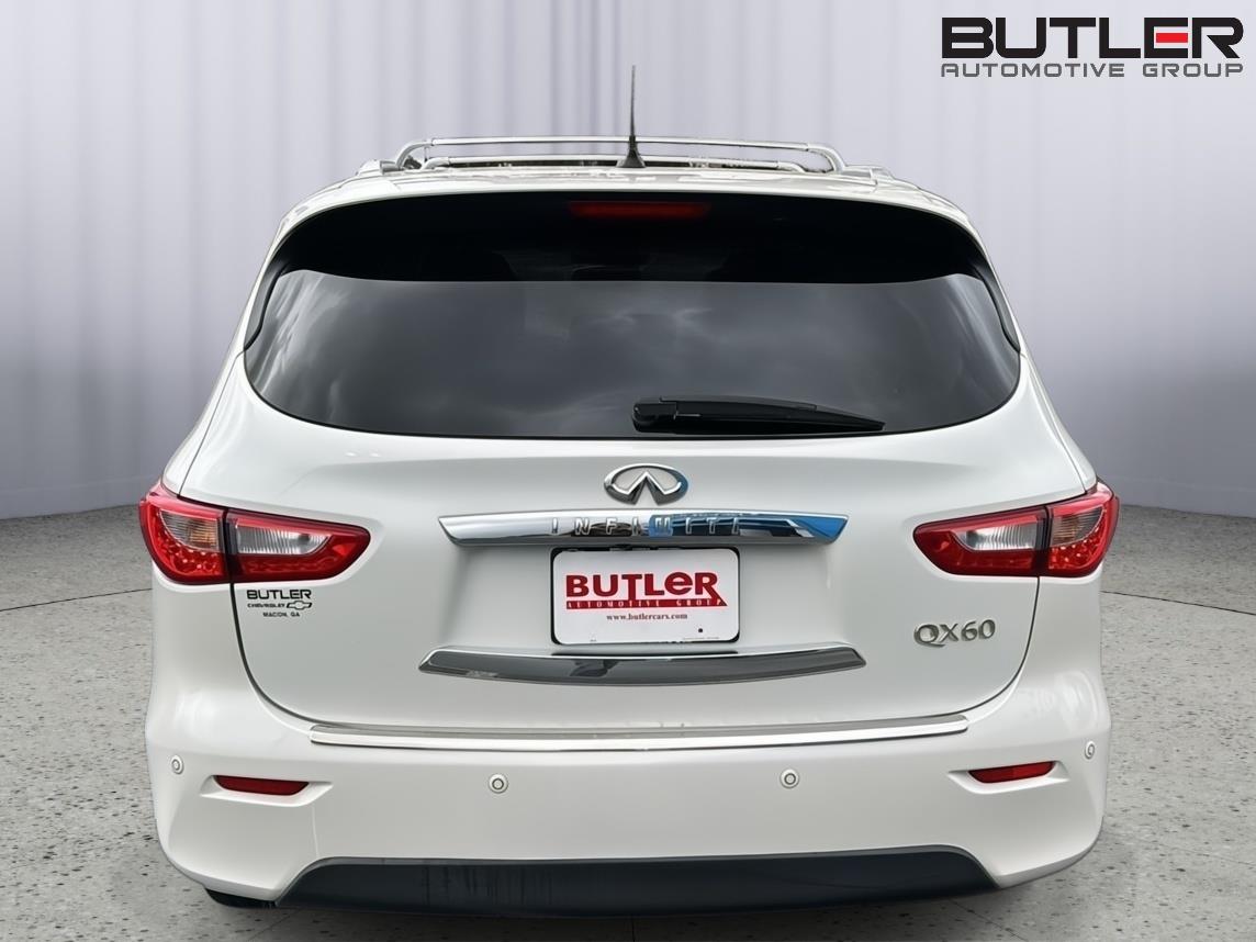 Used 2015 Majestic White INFINITI AWD 4dr image 4