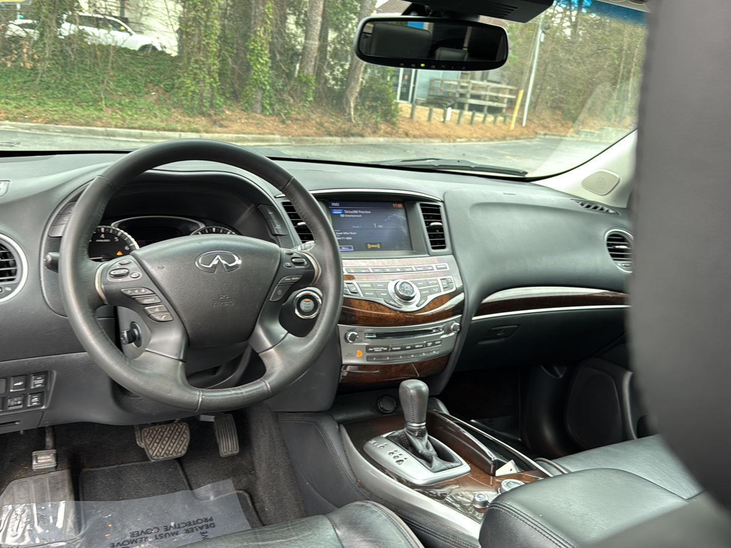 Used 2015 Majestic White INFINITI AWD 4dr image 16