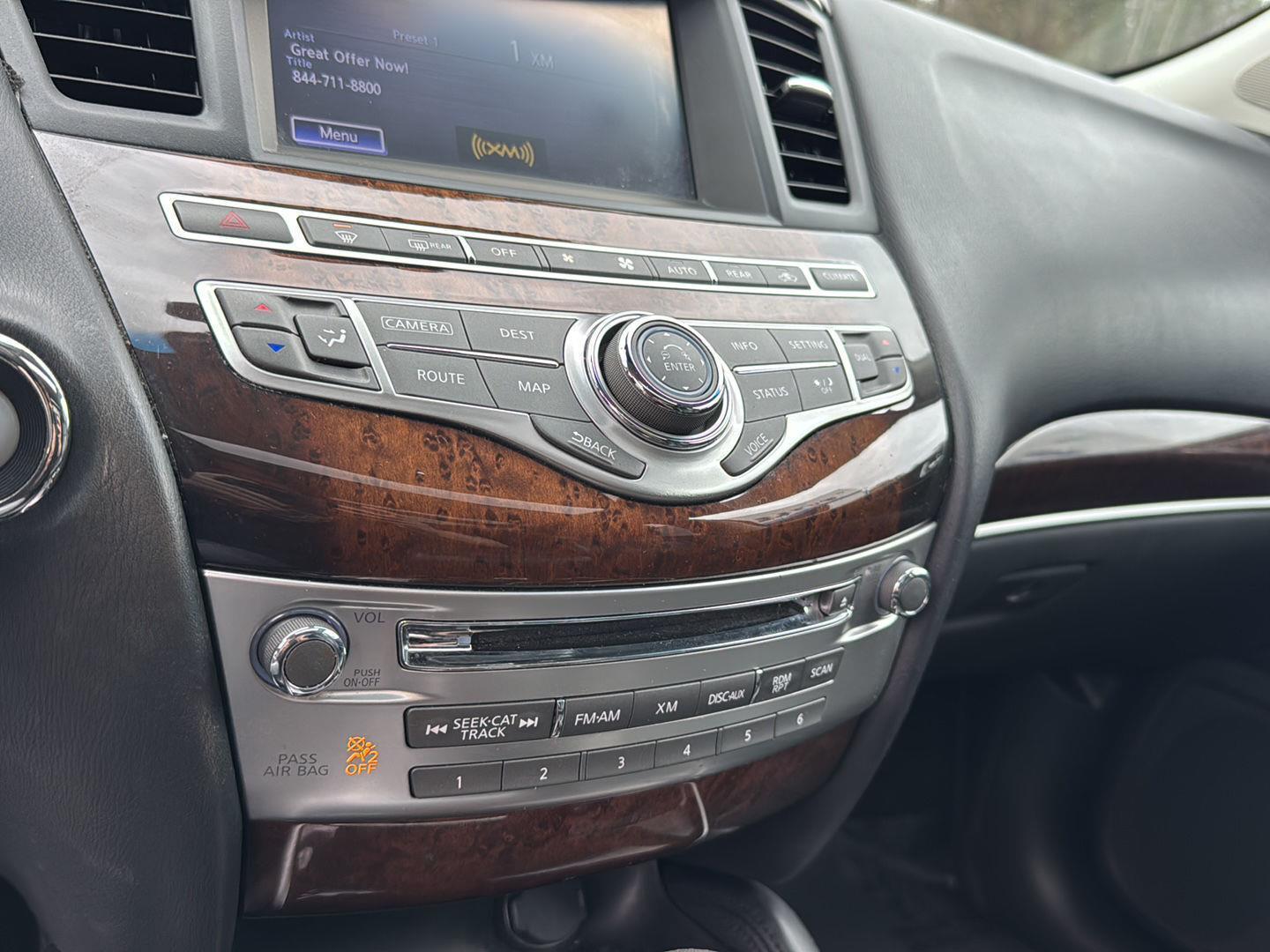 Used 2015 Majestic White INFINITI AWD 4dr image 23