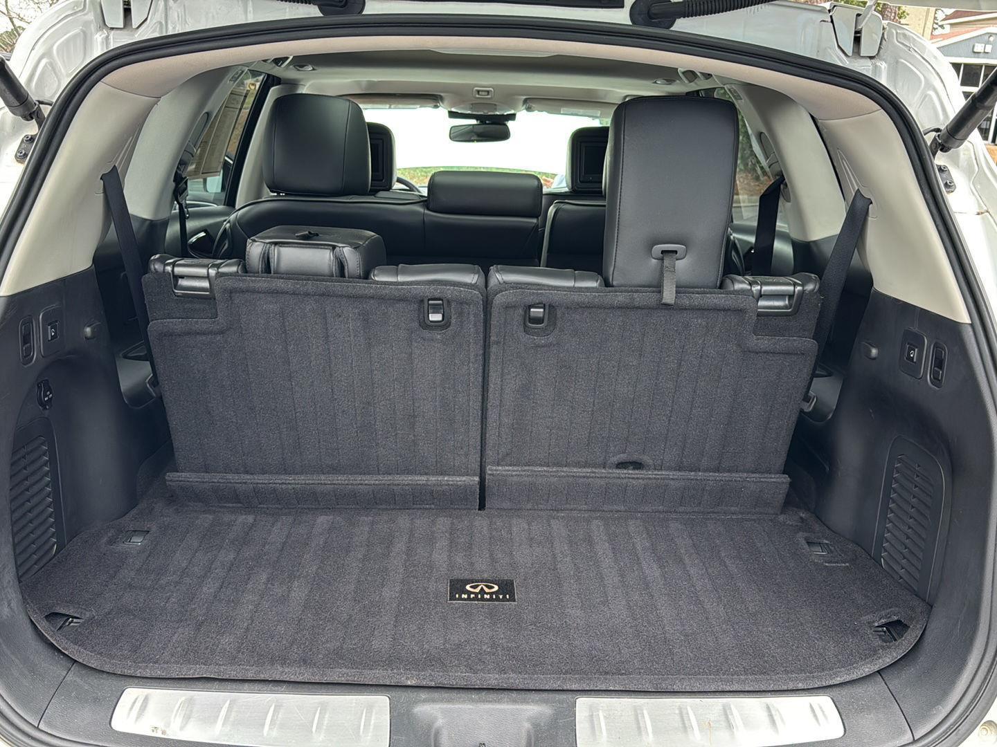 Used 2015 Majestic White INFINITI AWD 4dr image 32