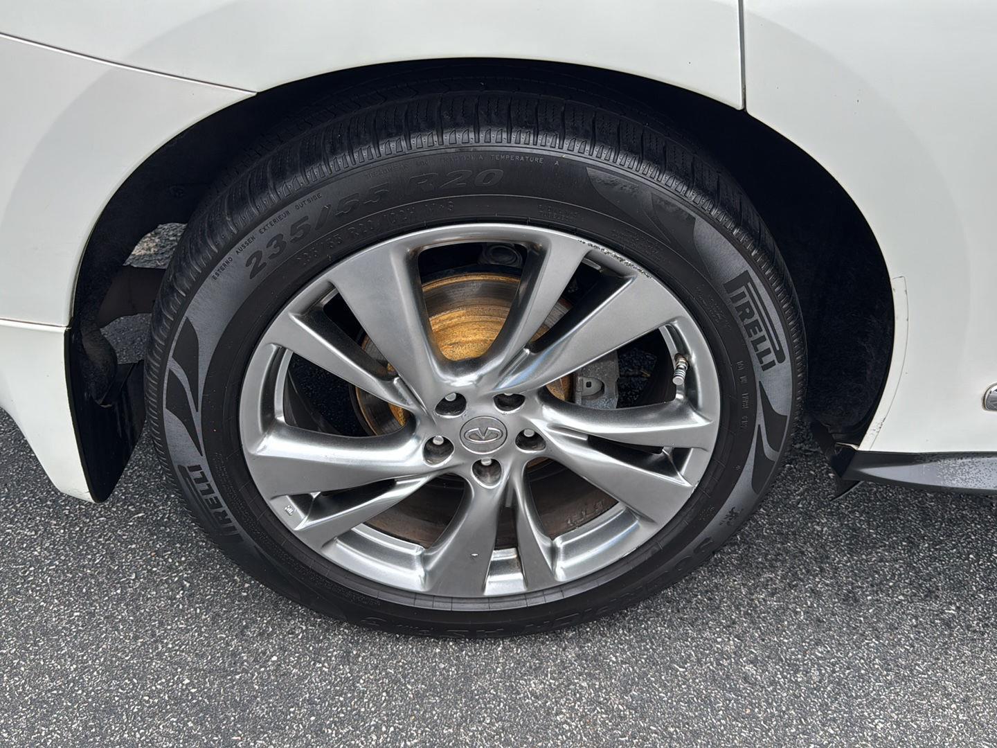 Used 2015 Majestic White INFINITI AWD 4dr image 36