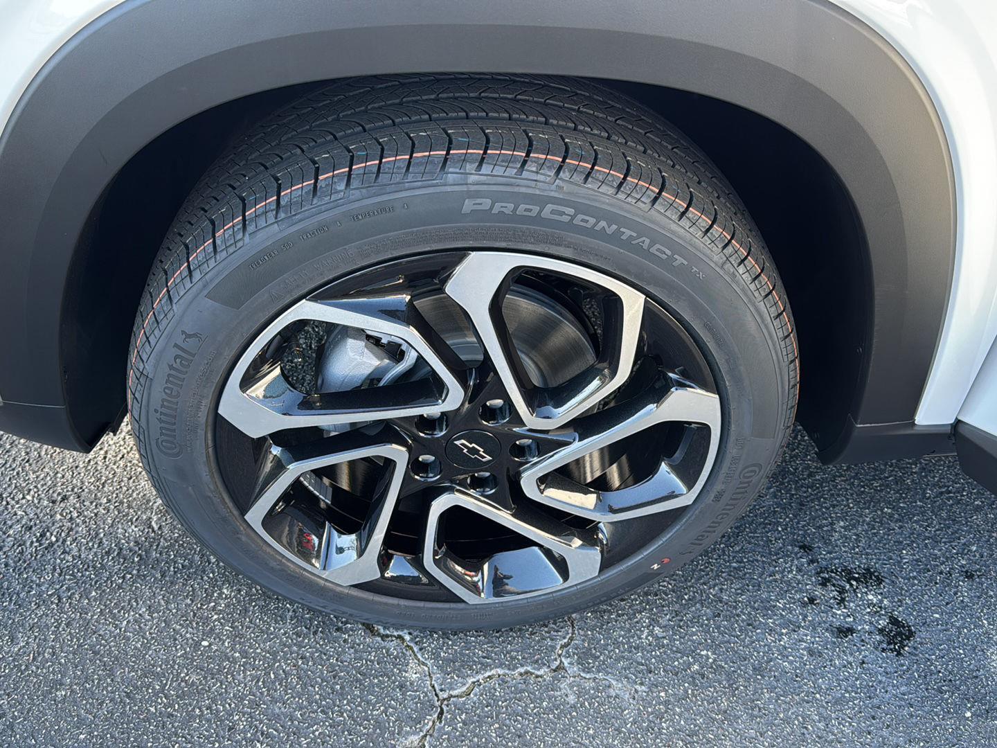 New 2026 Summit White Chevrolet 2RS image 30