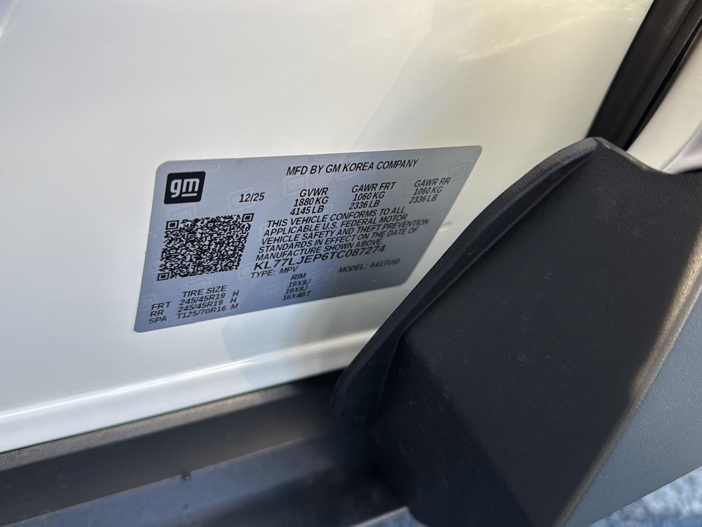 New 2026 Summit White Chevrolet 2RS image 31