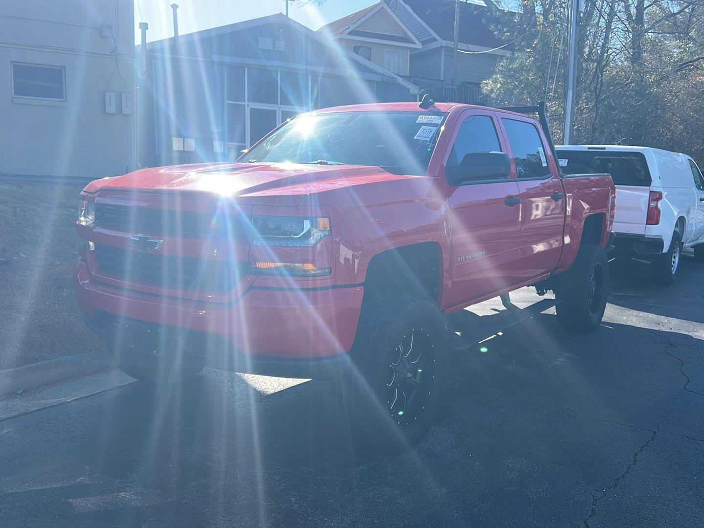 2018 Chevrolet Silverado 1500 Custom Crew Cab 4WD