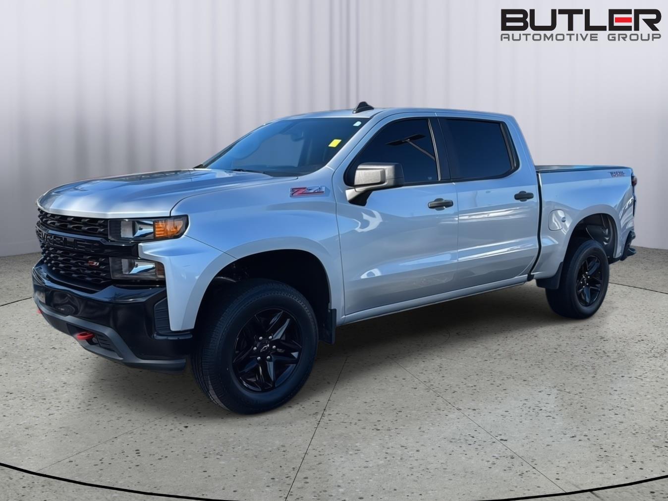 View vehicle photo 2