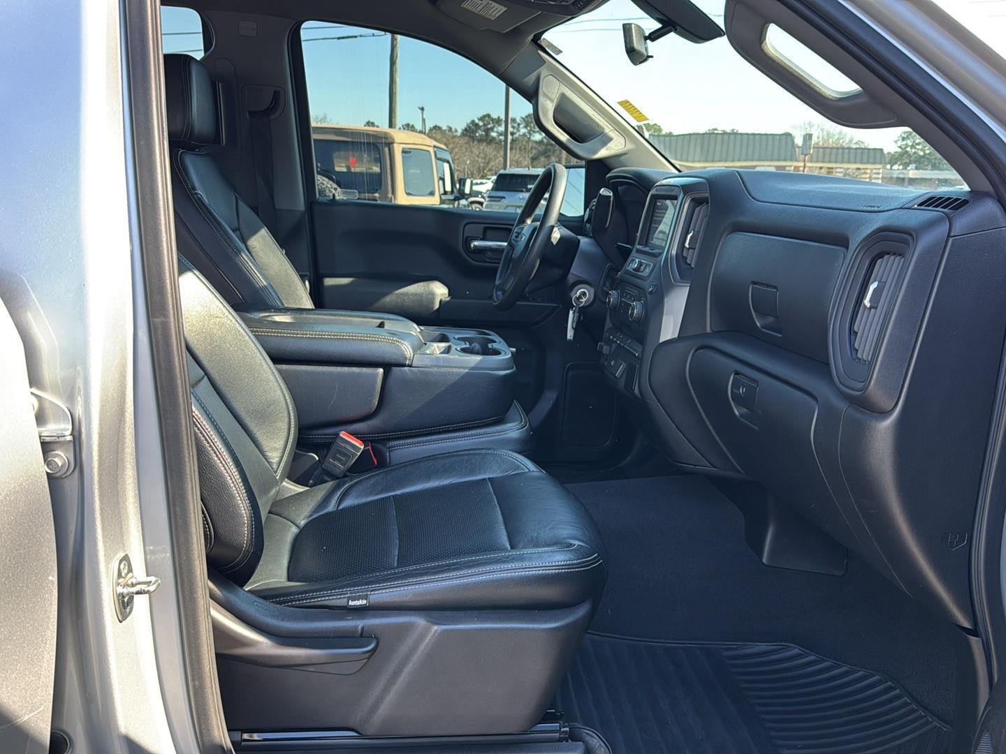 Used 2020 Silver Ice Metallic Chevrolet Custom Trail Boss image 10