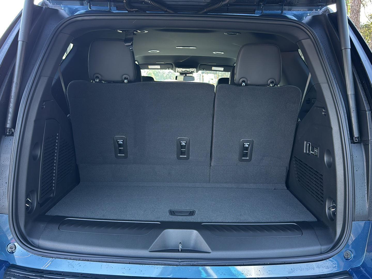 New 2026 Lakeshore Blue Metallic Chevrolet LT image 30