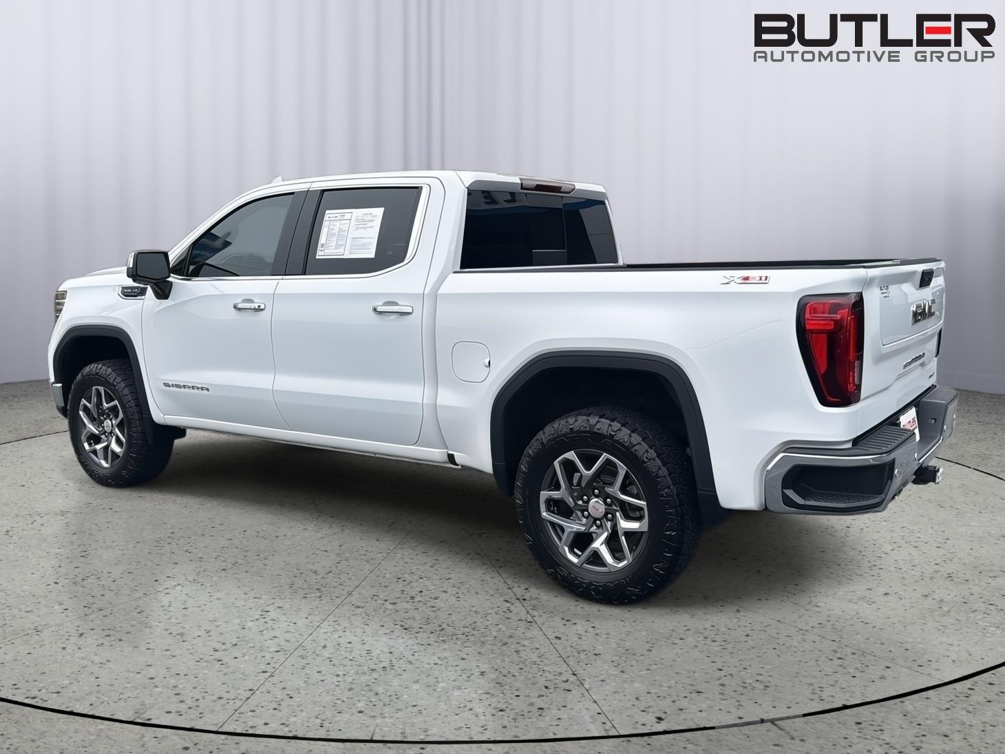 Used 2024 Summit White GMC SLT image 3