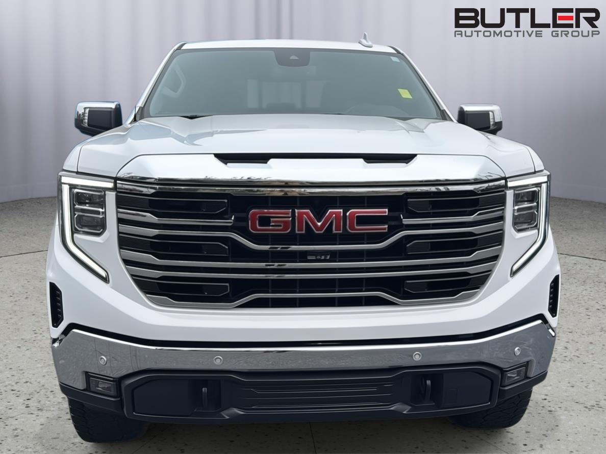 Used 2024 Summit White GMC SLT image 7