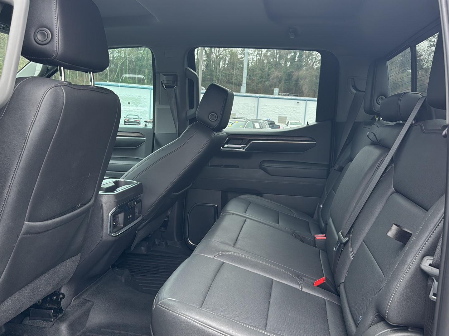 Used 2024 Summit White GMC SLT image 9