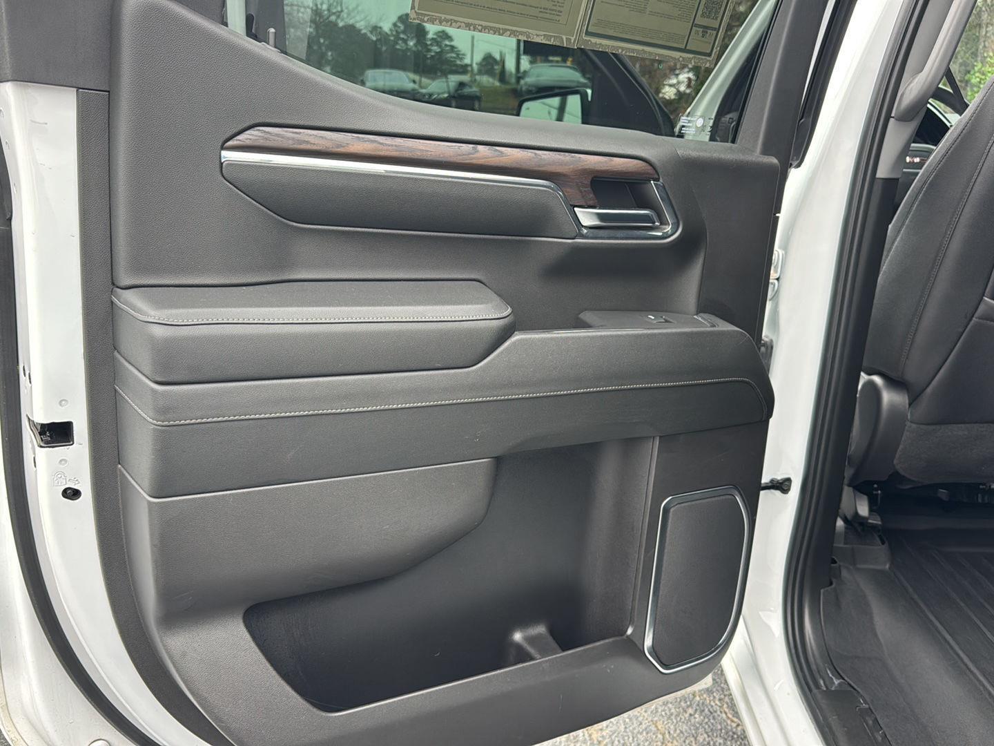 Used 2024 Summit White GMC SLT image 15