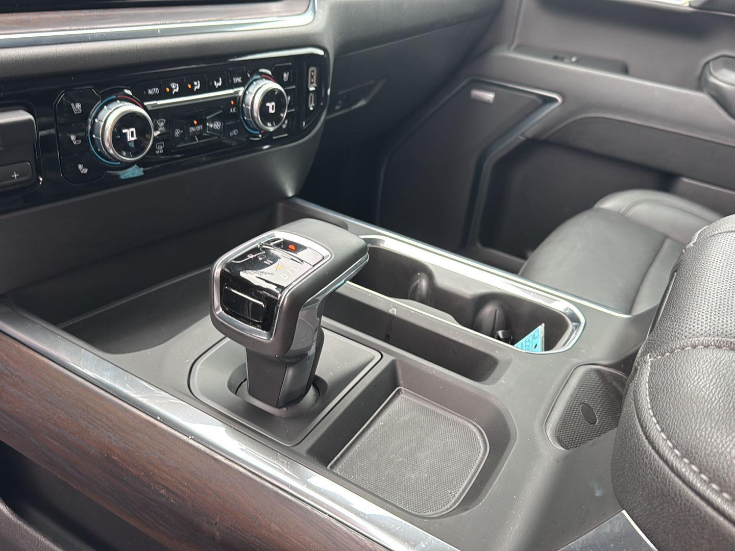 Used 2024 Summit White GMC SLT image 26