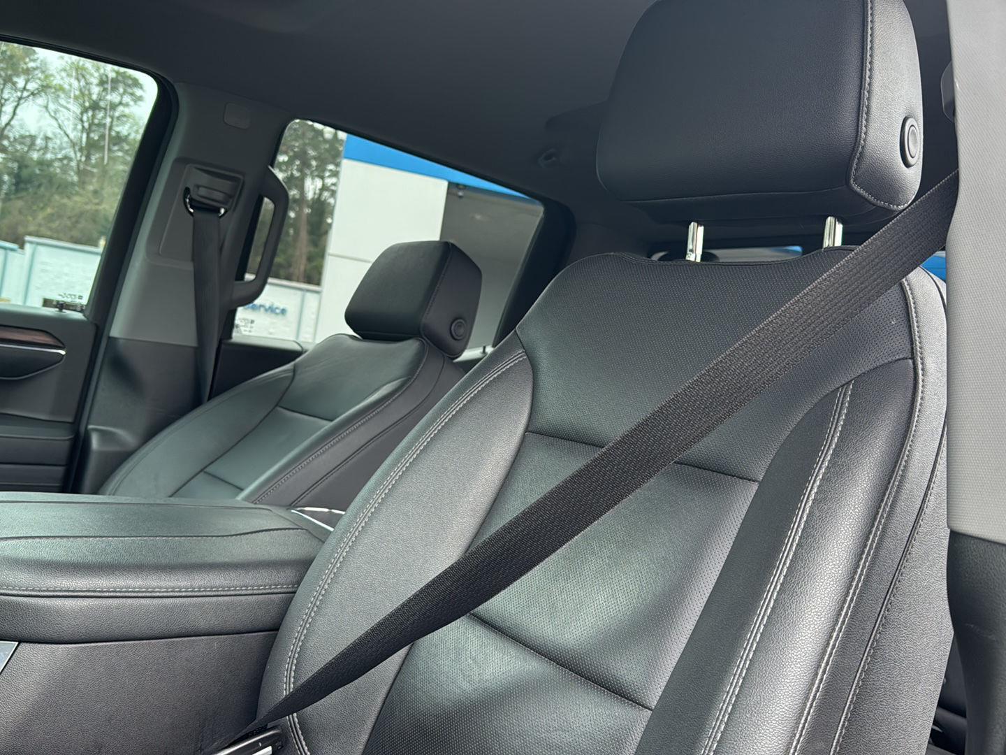 Used 2024 Summit White GMC SLT image 27