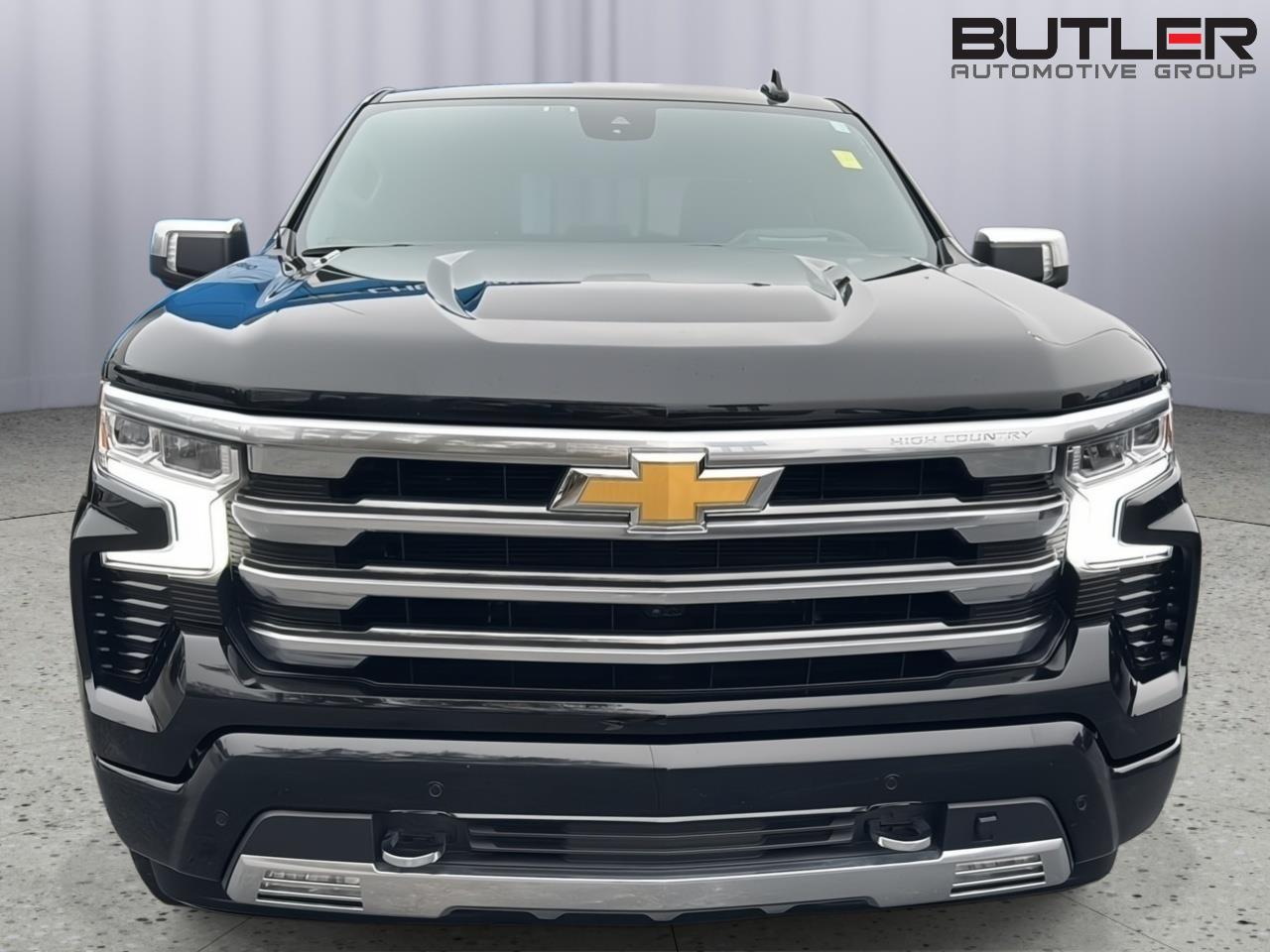 Used 2023 Black Chevrolet High Country image 8