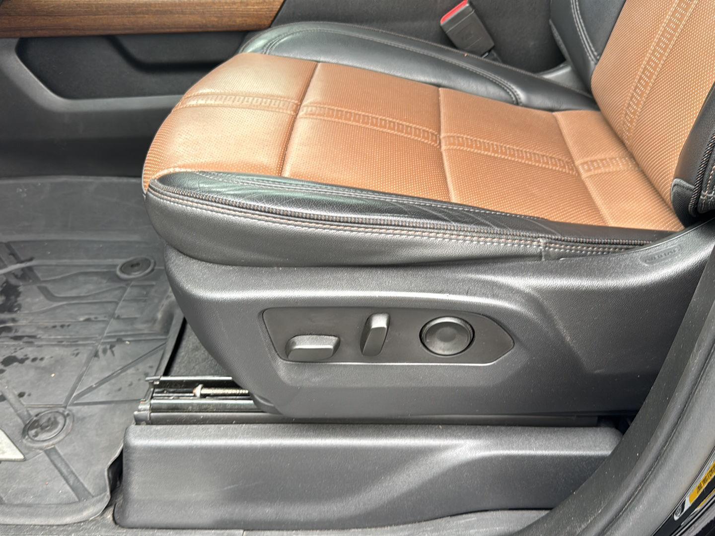 Used 2023 Black Chevrolet High Country image 27