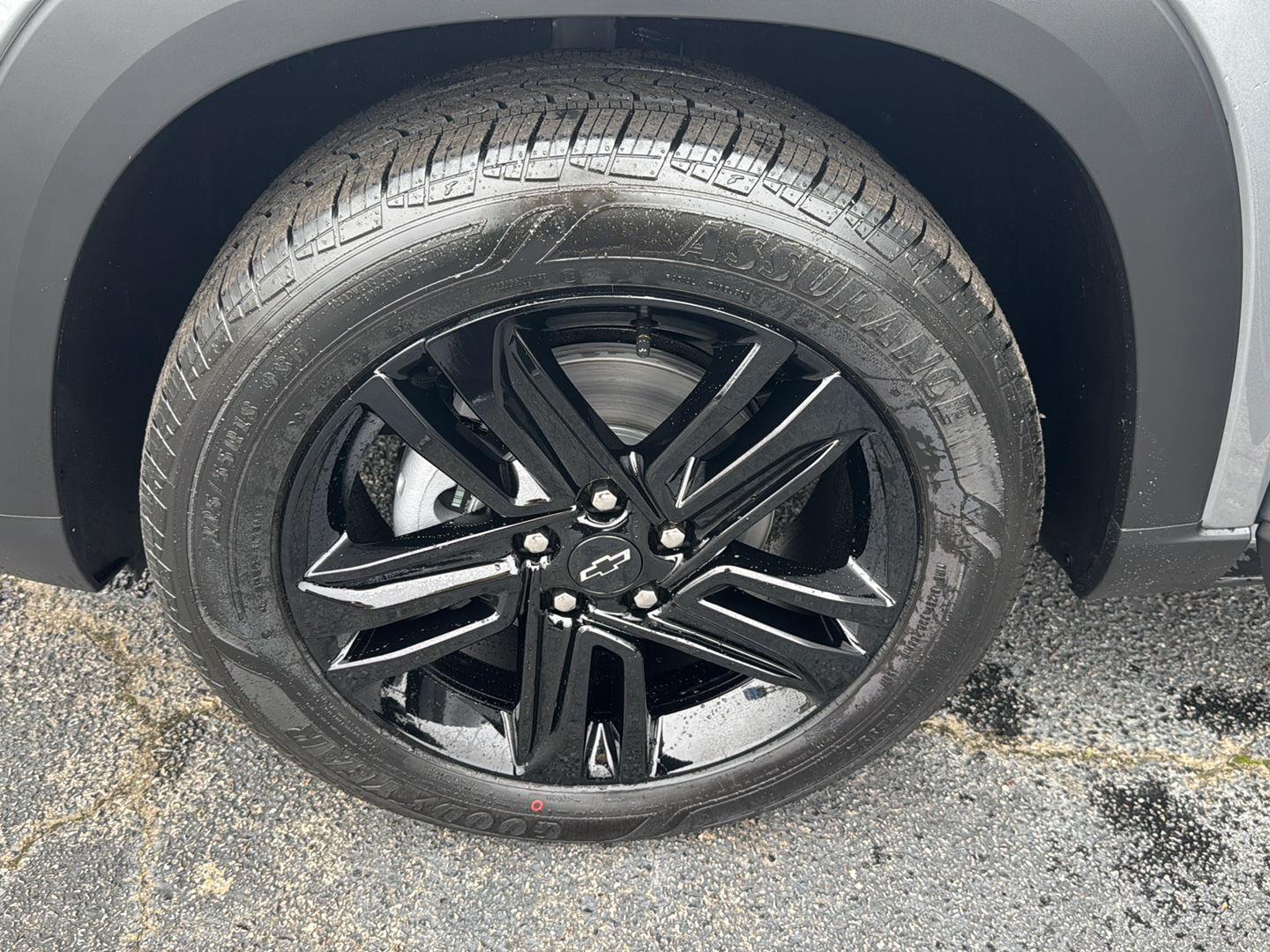 New 2026 Sterling Gray Metallic Chevrolet ACTIV image 30