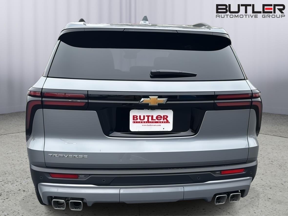 New 2026 Sterling Gray Metallic Chevrolet FWD LT image 4