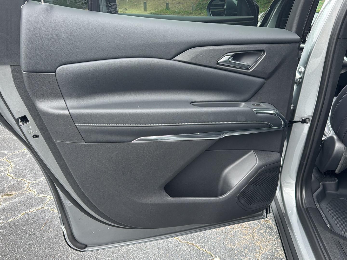 New 2026 Sterling Gray Metallic Chevrolet FWD LT image 15