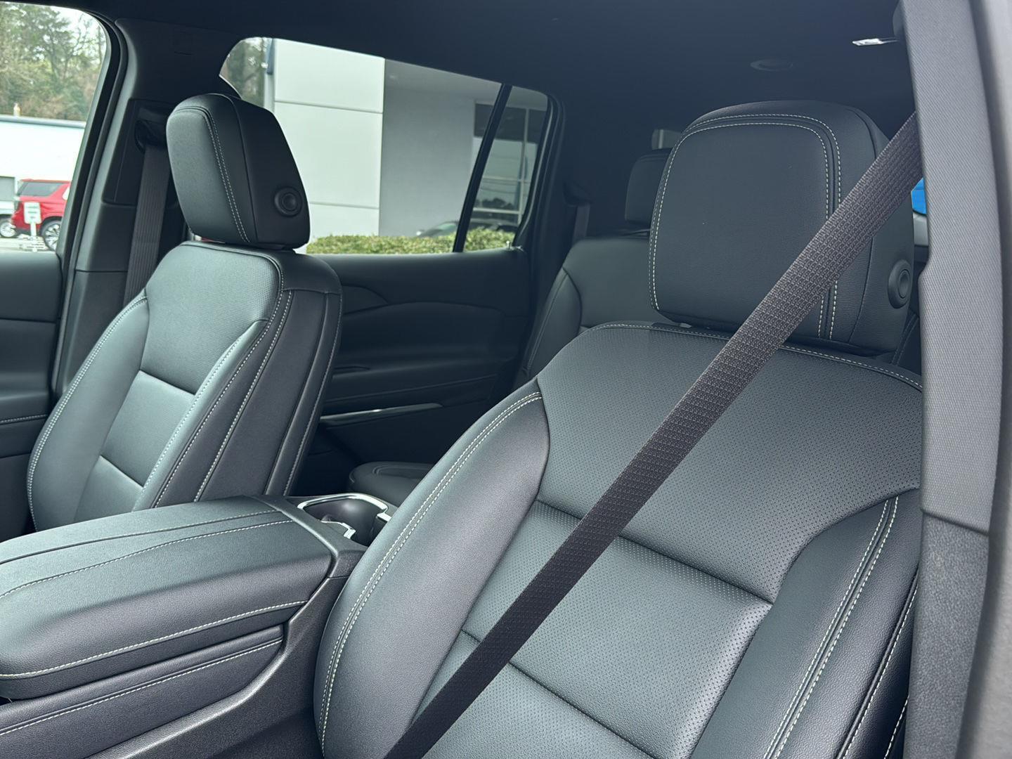 New 2026 Sterling Gray Metallic Chevrolet FWD LT image 24