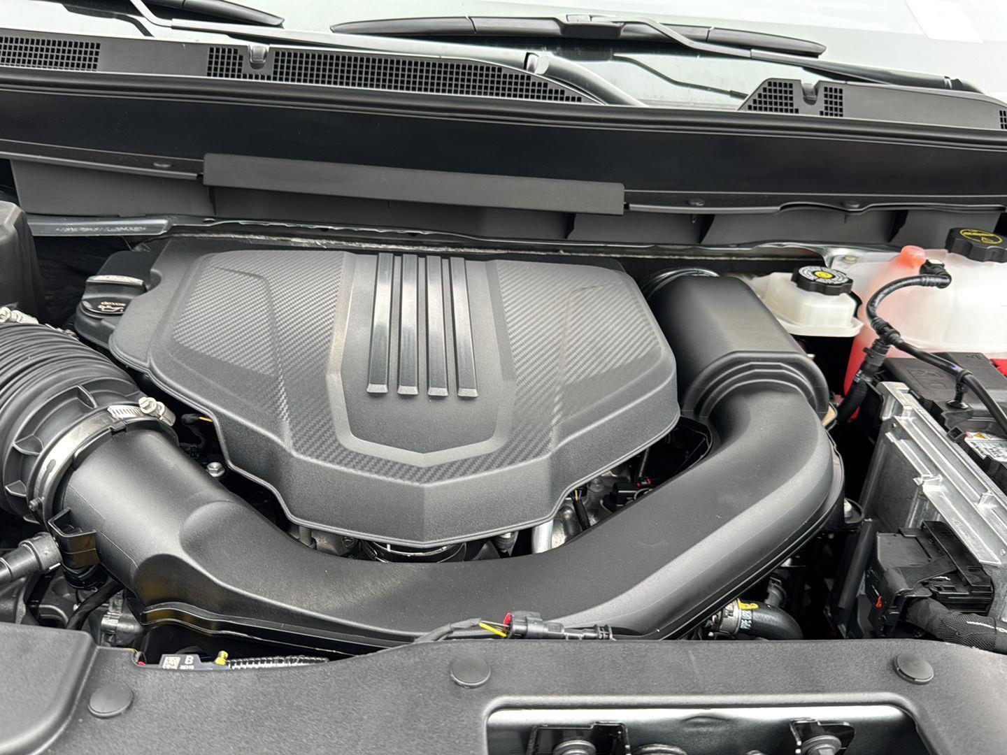 New 2026 Sterling Gray Metallic Chevrolet FWD LT image 28