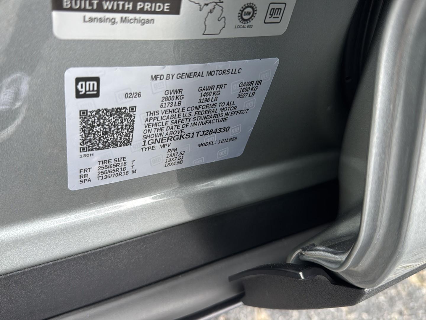 New 2026 Sterling Gray Metallic Chevrolet FWD LT image 30