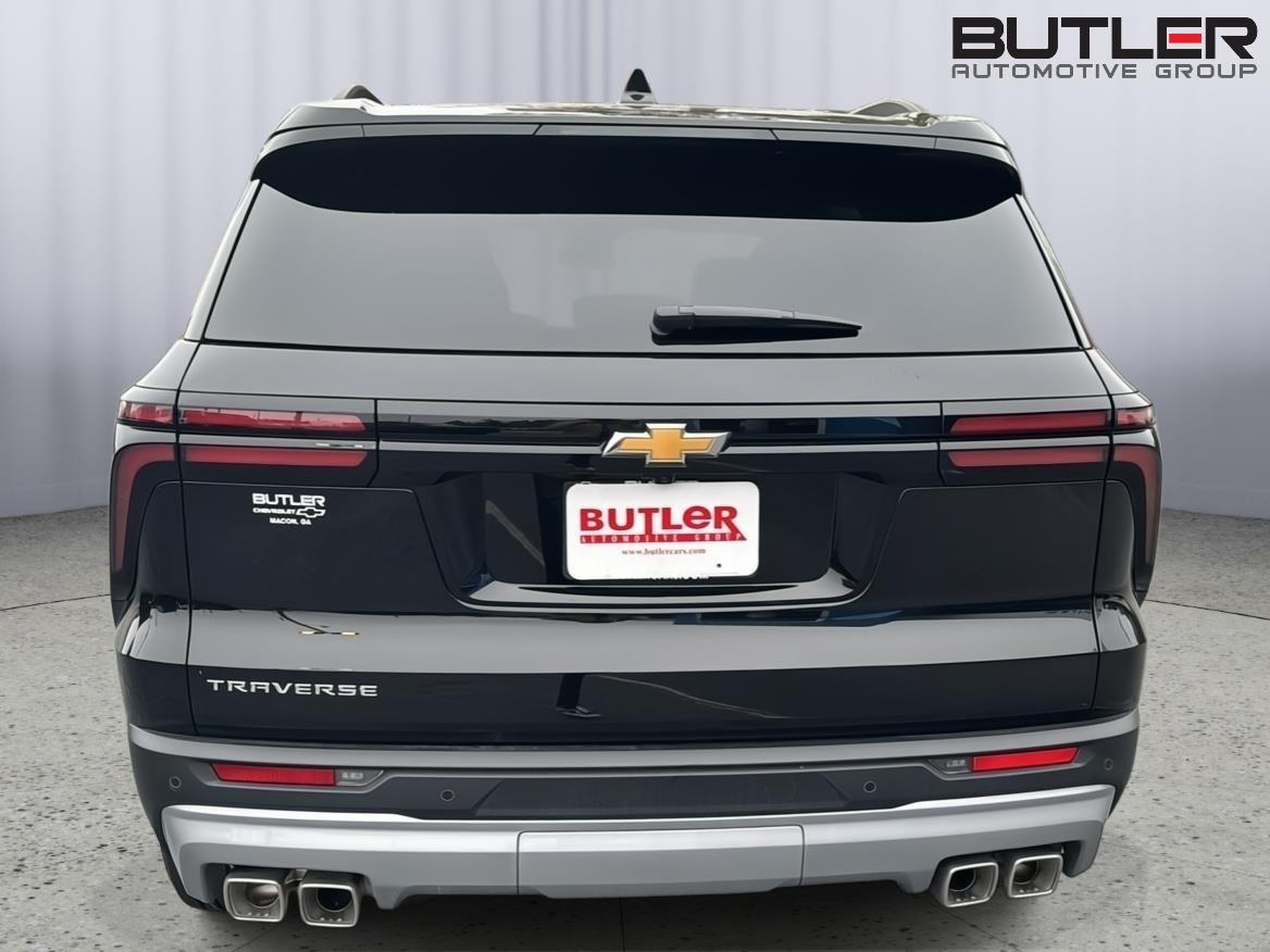 New 2026 Mosaic Black Metallic Chevrolet FWD LT image 4