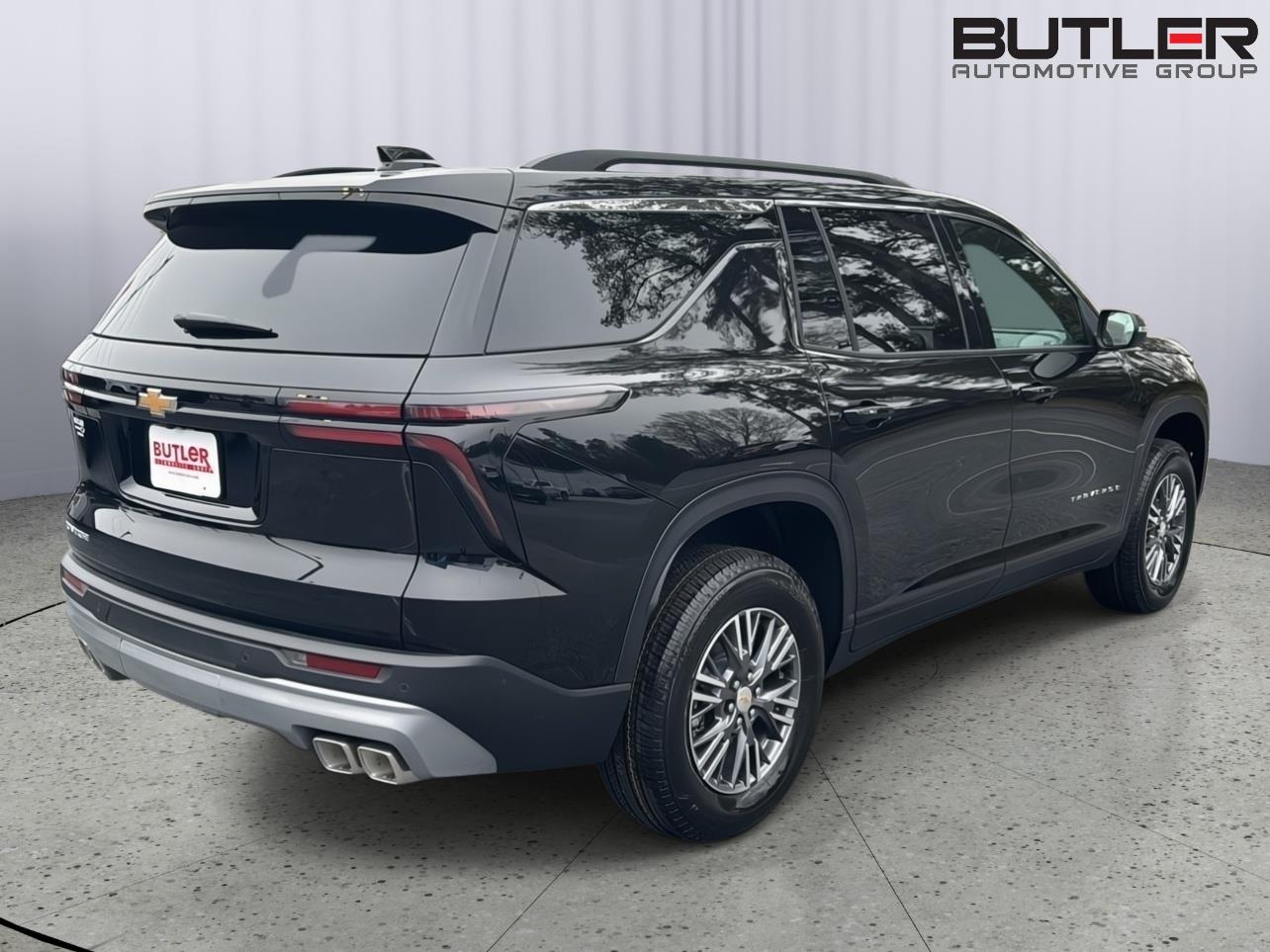 New 2026 Mosaic Black Metallic Chevrolet FWD LT image 5