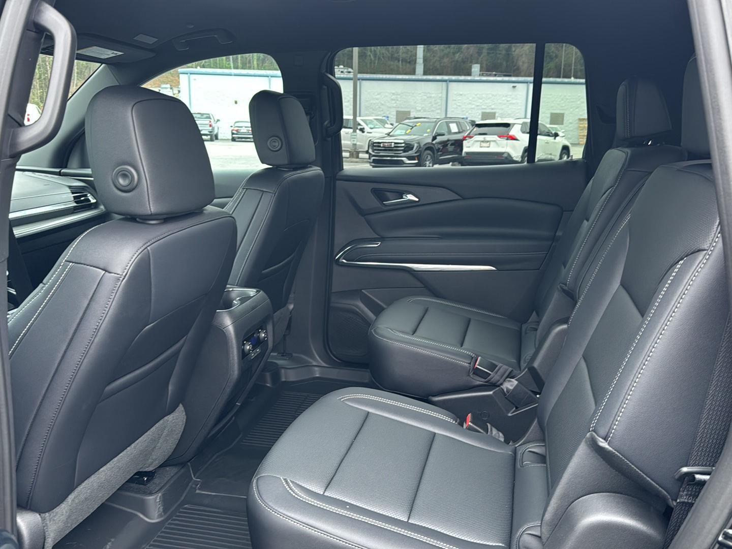 New 2026 Mosaic Black Metallic Chevrolet FWD LT image 9