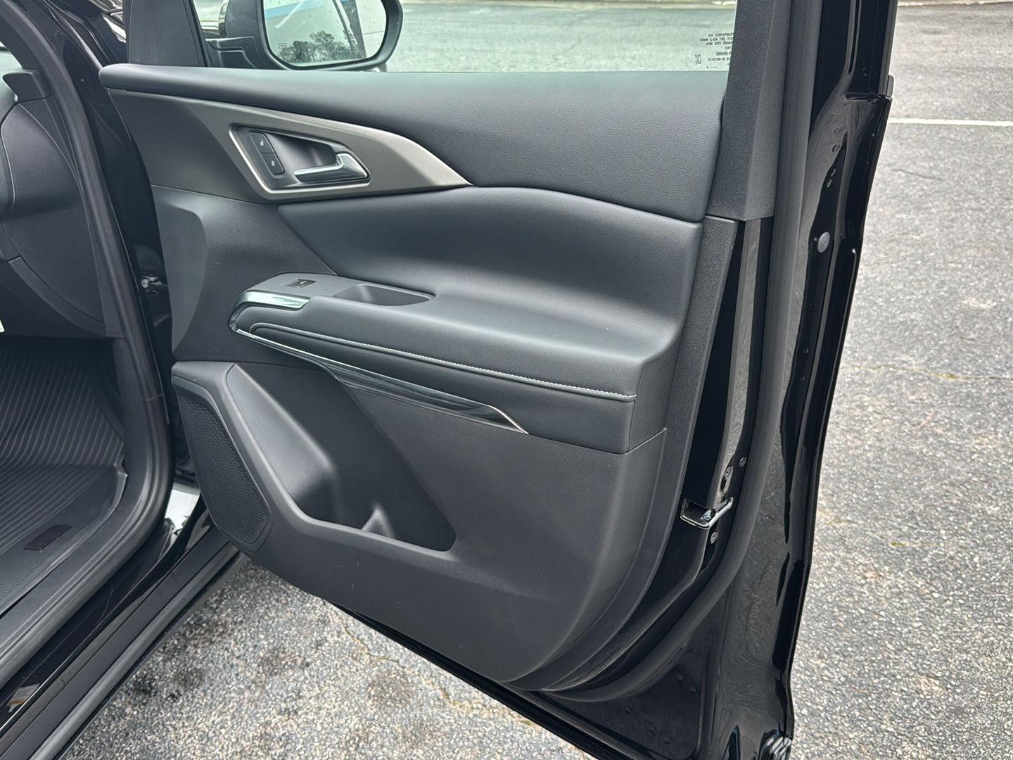 New 2026 Mosaic Black Metallic Chevrolet FWD LT image 12