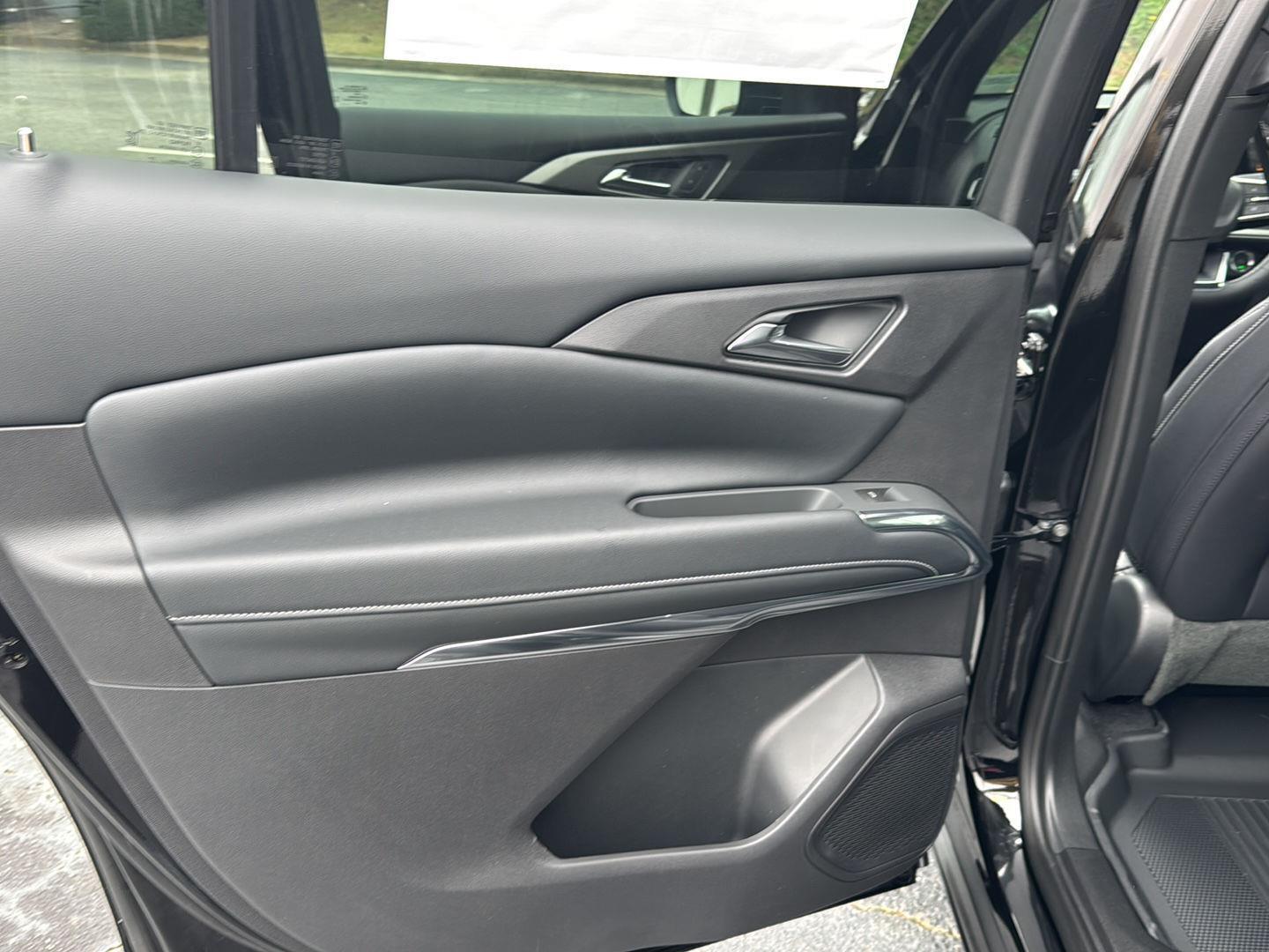 New 2026 Mosaic Black Metallic Chevrolet FWD LT image 15