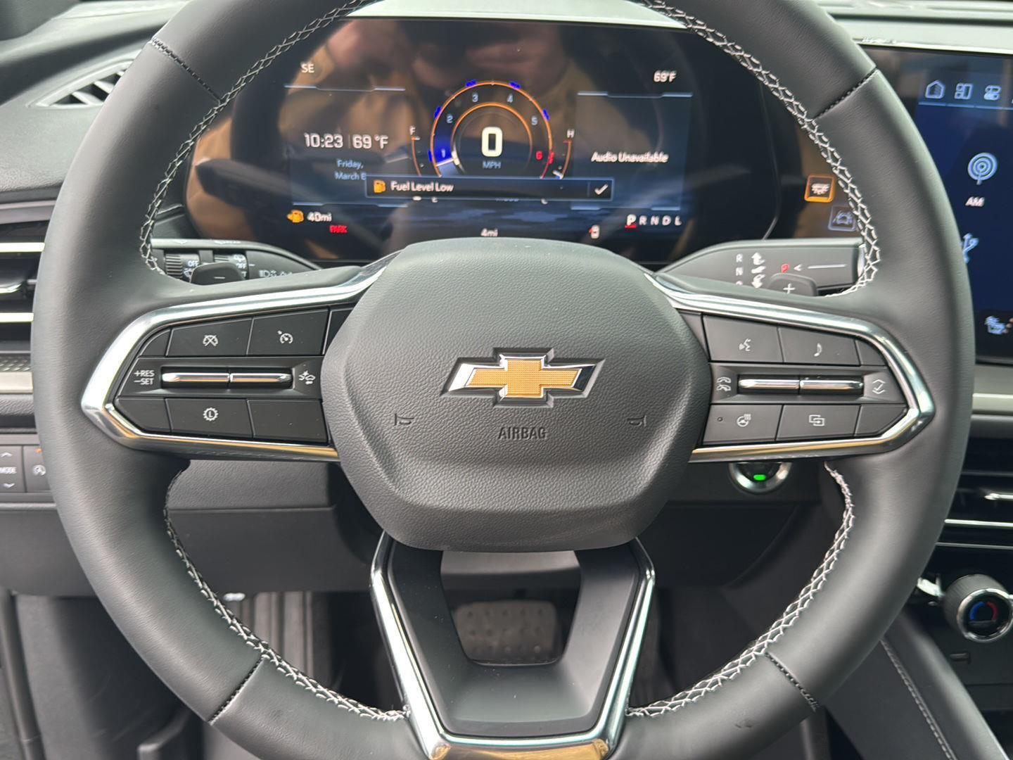 New 2026 Mosaic Black Metallic Chevrolet FWD LT image 17