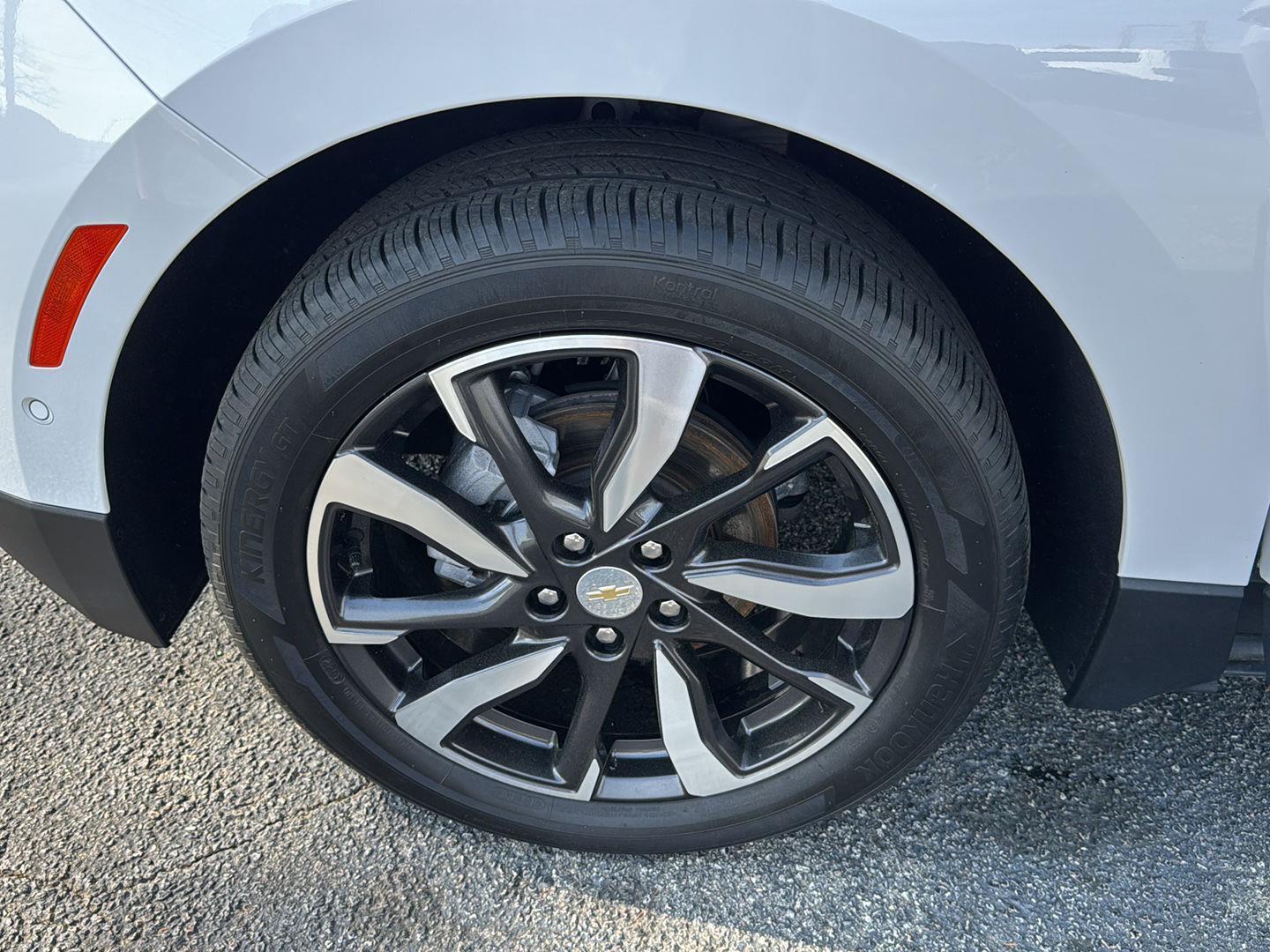 Used 2023 Summit White Chevrolet Premier image 31