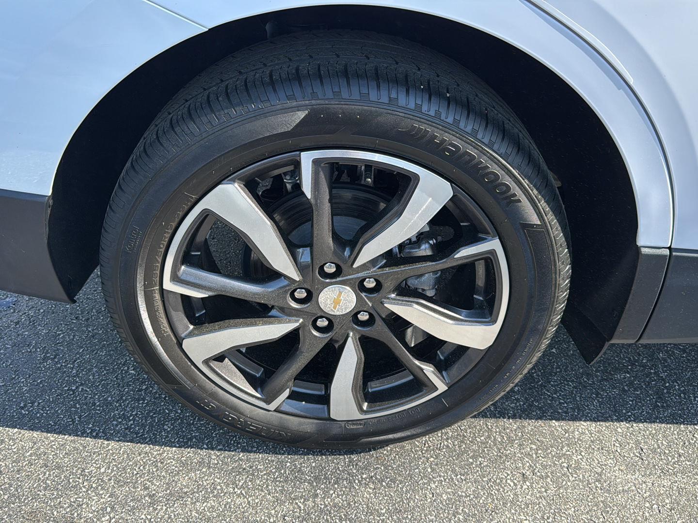 Used 2023 Summit White Chevrolet Premier image 33