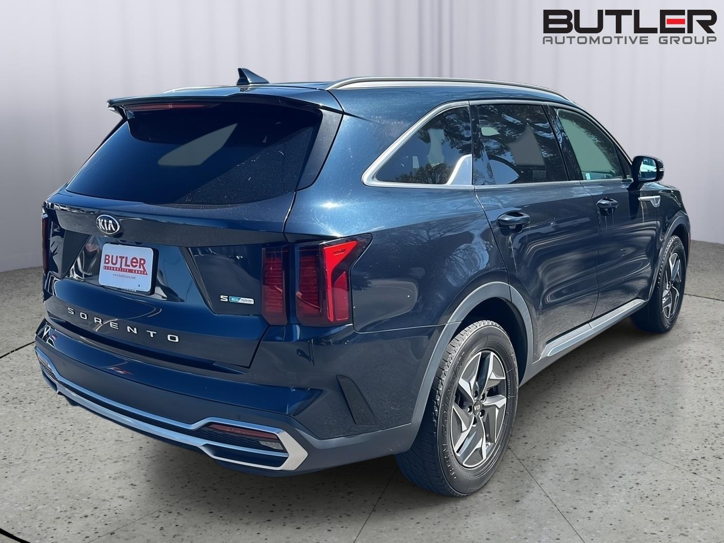 Used 2021 Gravity Blue Kia S image 6