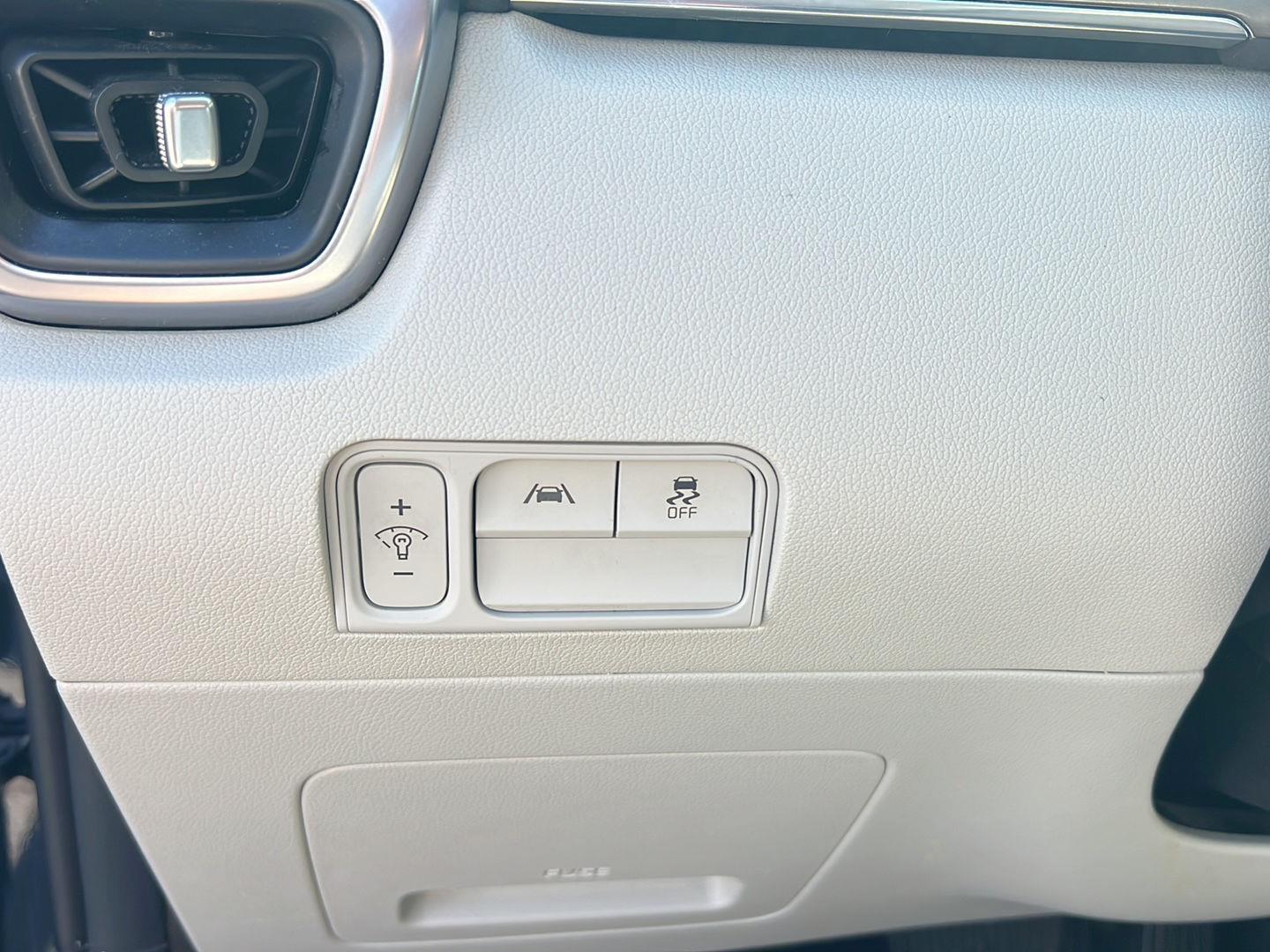 Used 2021 Gravity Blue Kia S image 20