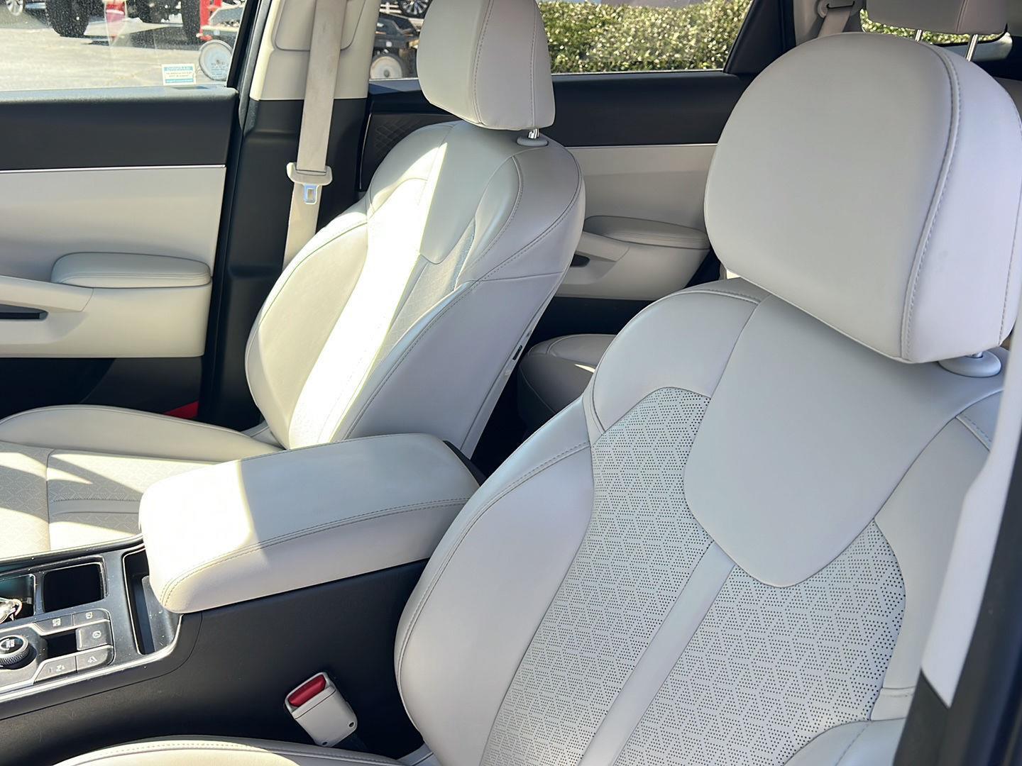 Used 2021 Gravity Blue Kia S image 31