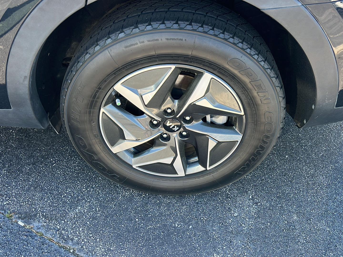 Used 2021 Gravity Blue Kia S image 38