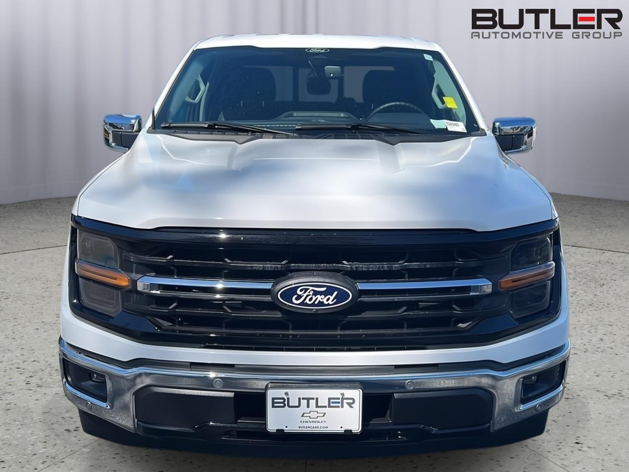 Used 2024 Oxford White Ford XLT image 9