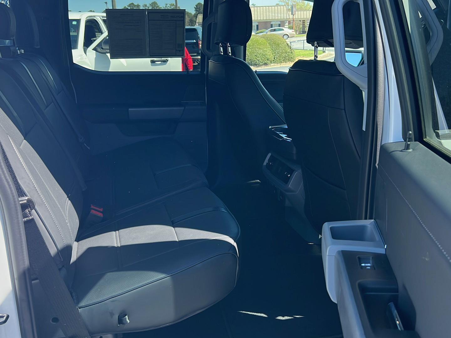 Used 2024 Oxford White Ford XLT image 12